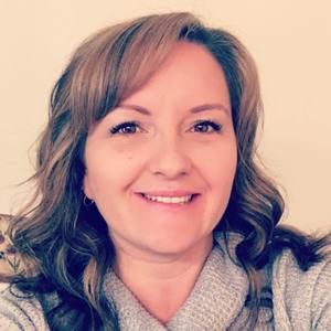 Meet your Posher, Adrienne